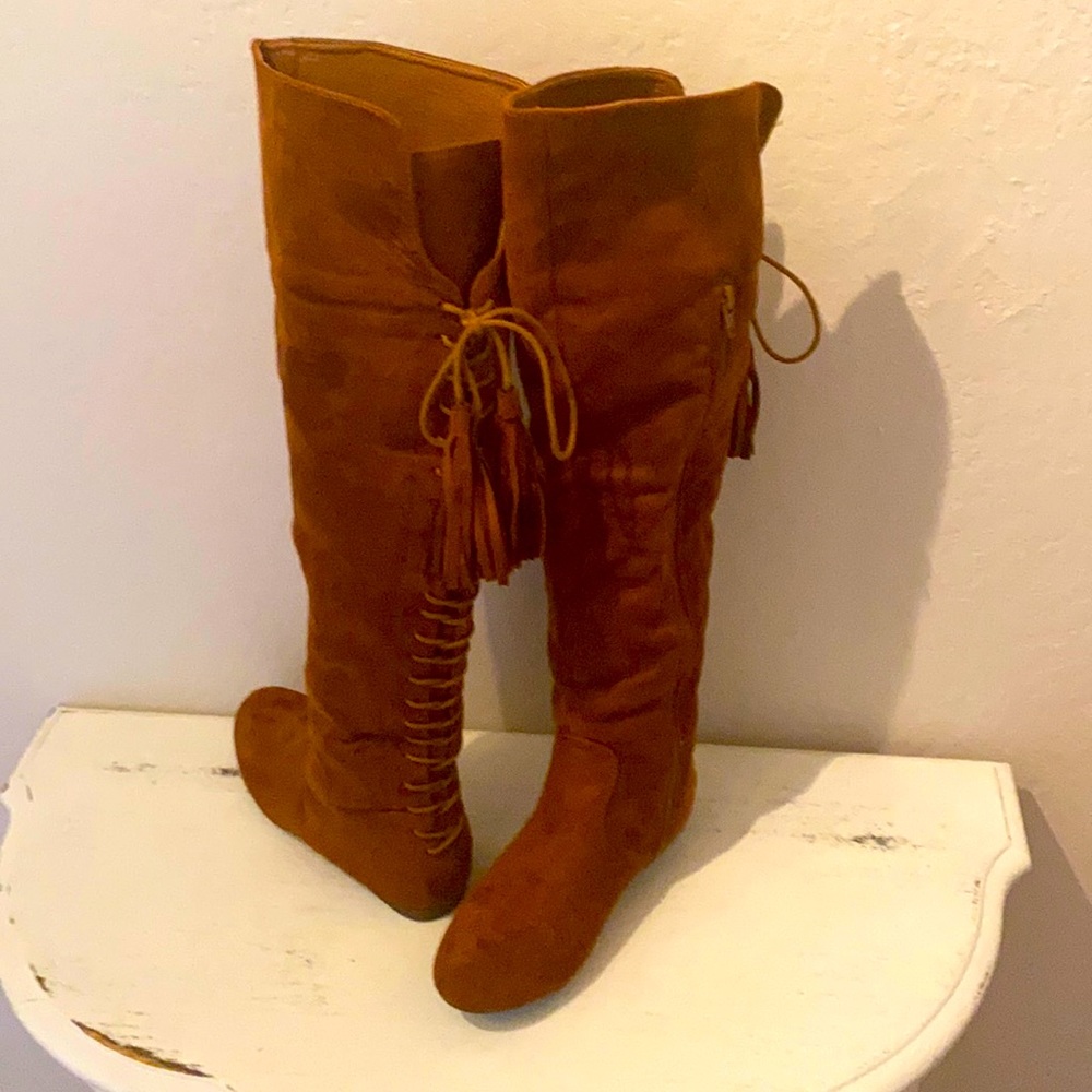 Brown boots tie up back zipper on side size 6